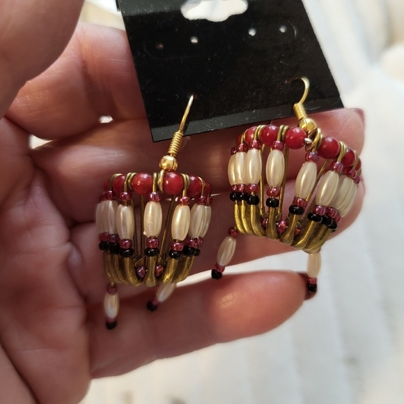 Pair of Native American style Earrings Headdress Hand made - Picture 8 of 10